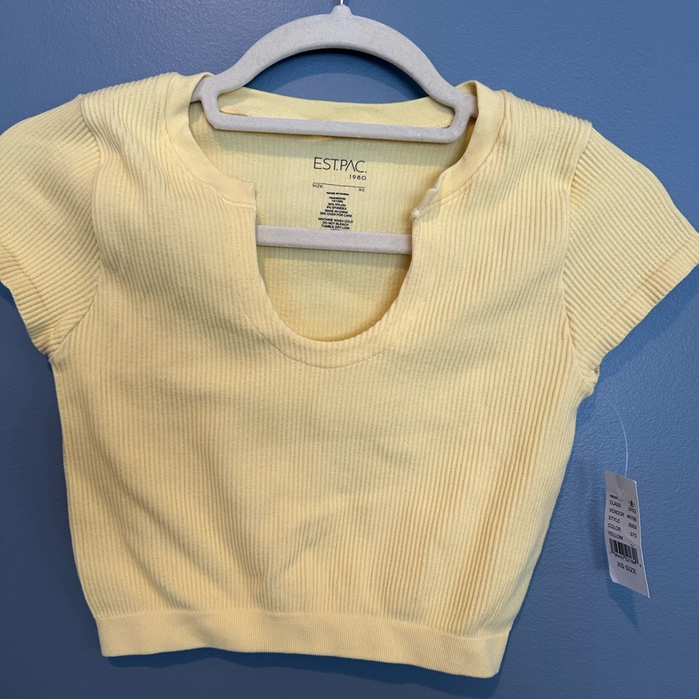 PAC Sun Brand new, sculpted, notched T-shirt-Size XS